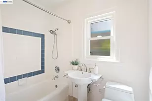 2906 Washington St, Alameda, CA 94501 - Photo 30