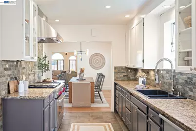 2906 Washington St, Alameda, CA 94501 - Photo 22
