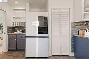 2906 Washington St, Alameda, CA 94501 - Photo 24