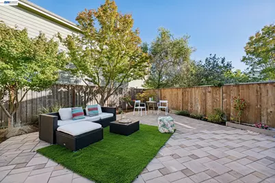 12 Britt Ct, Alameda, CA 94502 - Photo 40