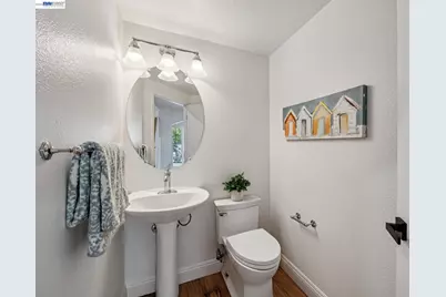 12 Britt Ct, Alameda, CA 94502 - Photo 18