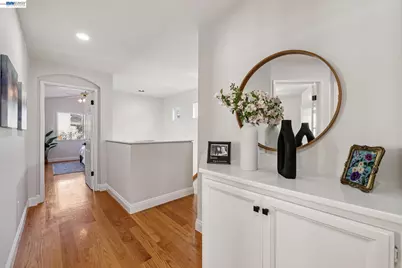 12 Britt Ct, Alameda, CA 94502 - Photo 20