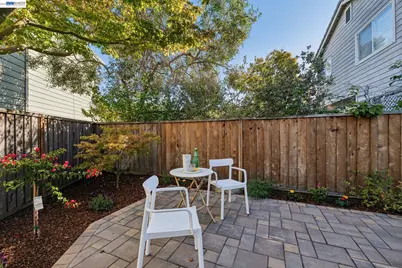 12 Britt Ct, Alameda, CA 94502 - Photo 38