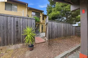 9729 Elmview Dr, Oakland, CA 94603 - Photo 30