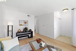 9729 Elmview Dr, Oakland, CA 94603 - Photo 6