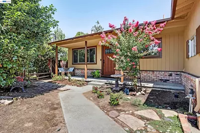 856 Adams Ave, Livermore, CA 94550 - Photo 2