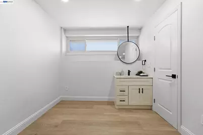 5034 Rahlves Dr, Castro Valley, CA 94546 - Photo 48