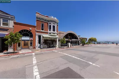 668 Bridgeway, Sausalito, CA 94965 - Photo 2