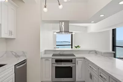 6363 Christie Ave #606, Emeryville, CA 94608 - Photo 14