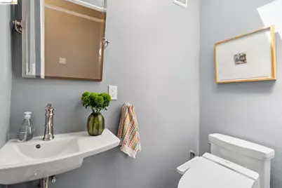 688 31st St, Oakland, CA 94609 - Photo 46