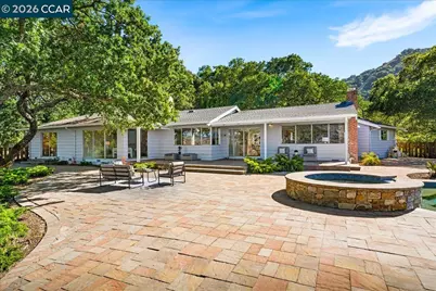 300 Oak View Ter, Danville, CA 94526 - Photo 40