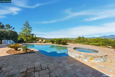 300 Oak View Ter, Danville, CA 94526 - Photo 50