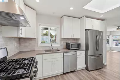 973 Phillips Way, Hayward, CA 94541 - Photo 1