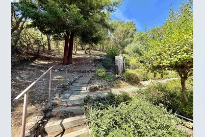516 Moraga Way, Orinda, CA 94563 - Photo 86