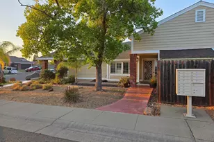 8109 Scalford Ct, Sacramento, CA 95829 - Photo 4