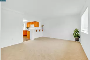 712 Daniels Ave, Vallejo, CA 94590 - Photo 2
