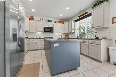 2434 Pearlite Way, Antioch, CA 94531 - Photo 12