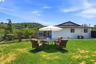 3910 Oak Hill Rd, Oakland, CA 94605 - Photo 26