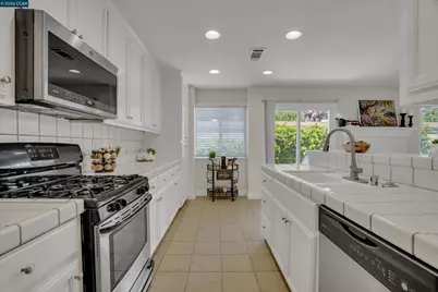 3190 Castro St, Martinez, CA 94553 - Photo 14