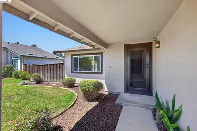 2374 Pasatiempo St, Livermore, CA 94551 - Photo 2