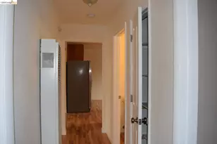 915 Sherman Oaks Dr, San Jose, CA 95128 - Photo 2