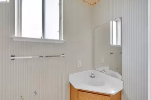 1553 Shadowood Ct, Tracy, CA 95376 - Photo 30