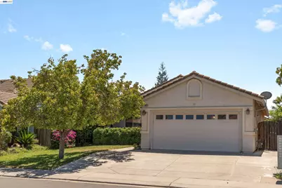 1966 Hecke, Woodland, CA 95776 - Photo 2