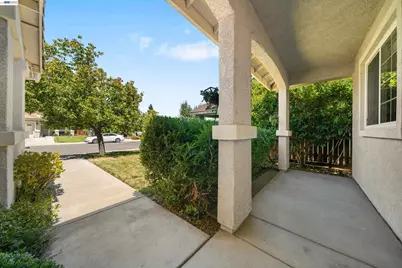1966 Hecke, Woodland, CA 95776 - Photo 4