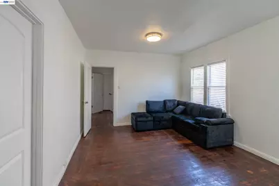 7911 Holly Street, Oakland, CA 94621 - Photo 2