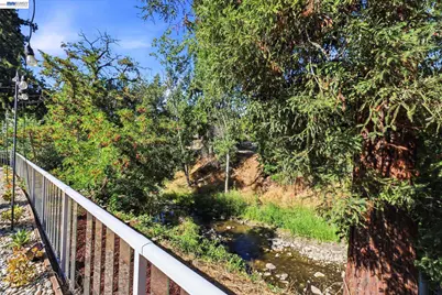 1654 Creek Dr, San Jose, CA 95125 - Photo 36