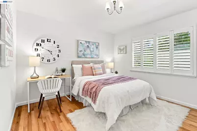 1654 Creek Dr, San Jose, CA 95125 - Photo 20