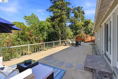 1654 Creek Dr, San Jose, CA 95125 - Photo 32