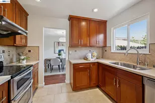 3560 Kirkcaldy St, Pleasanton, CA 94588 - Photo 16
