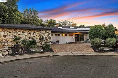 18009 Laird Ct, Castro Valley, CA 94546 - Photo 2