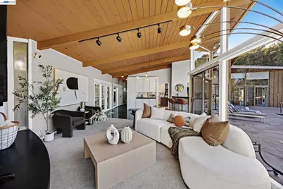 18009 Laird Ct, Castro Valley, CA 94546 - Photo 12
