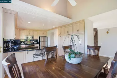 132 Rudgear Dr, Walnut Creek, CA 94596 - Photo 16