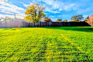 363 Ford Rd, Sacramento, CA 95838 - Photo 6