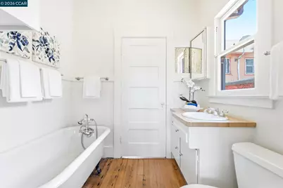 5948 Howell St, Oakland, CA 94609 - Photo 16