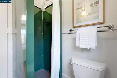 5948 Howell St, Oakland, CA 94609 - Photo 12