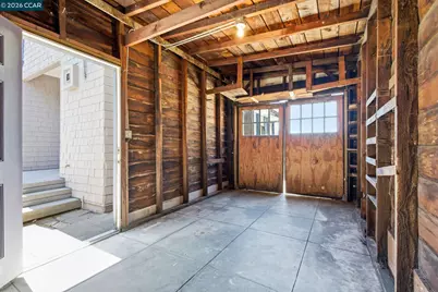5948 Howell St, Oakland, CA 94609 - Photo 20