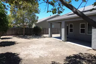 1110 Clearwater Creek Blvd, Manteca, CA 95336 - Photo 4