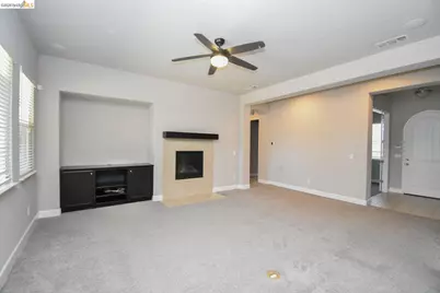 1110 Clearwater Creek Blvd, Manteca, CA 95336 - Photo 8