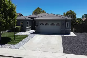 1110 Clearwater Creek Blvd, Manteca, CA 95336 - Photo 2