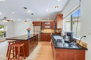 1894 Granada Dr, Concord, CA 94519 - Photo 8