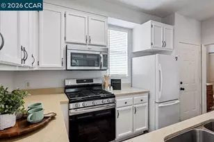 208 Commodore Dr, Richmond, CA 94804 - Photo 8