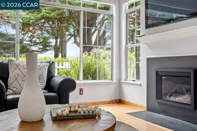 208 Commodore Dr, Richmond, CA 94804 - Photo 14