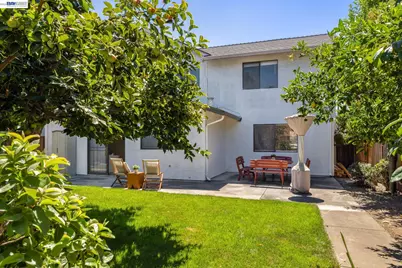2227 Emerald Hills Cir, San Jose, CA 95131 - Photo 44