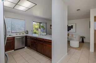 2227 Emerald Hills Cir, San Jose, CA 95131 - Photo 14