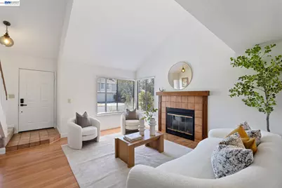 2227 Emerald Hills Cir, San Jose, CA 95131 - Photo 8