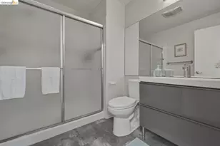 7 Courageous Ct, Alameda, CA 94501 - Photo 26